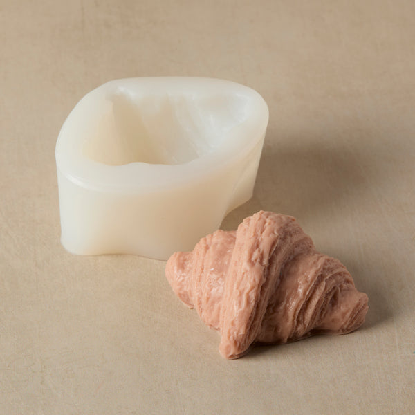 Croissant Mold - Silicone - Zoom Media 1